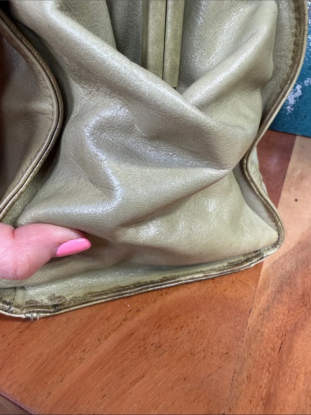 HOBO International Rare Vintage Y2K Chartreuse Kiss Lock Bag VGVC